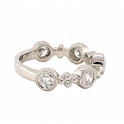18KW Diamond Wedding Ring