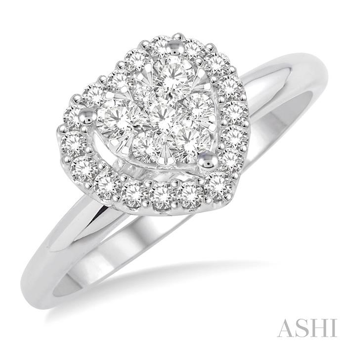 HEART SHAPE LOVEBRIGHT ESSENTIAL DIAMOND ENGAGEMENT RING