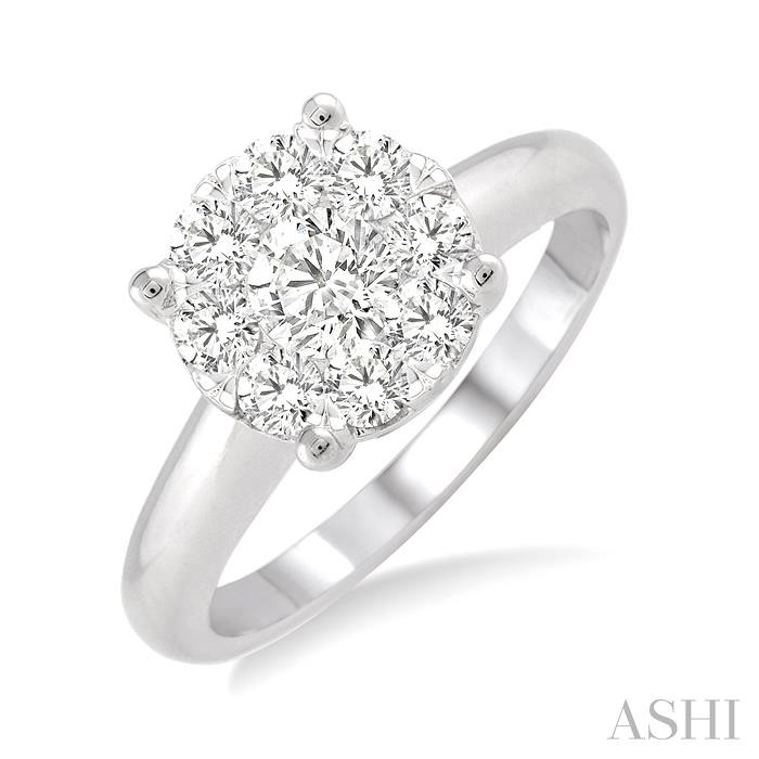 LOVEBRIGHT ESSENTIAL DIAMOND ENGAGEMENT RING