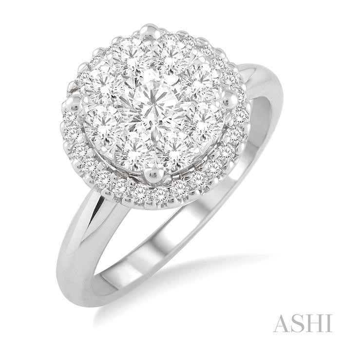 LOVEBRIGHT ESSENTIAL DIAMOND ENGAGEMENT RING