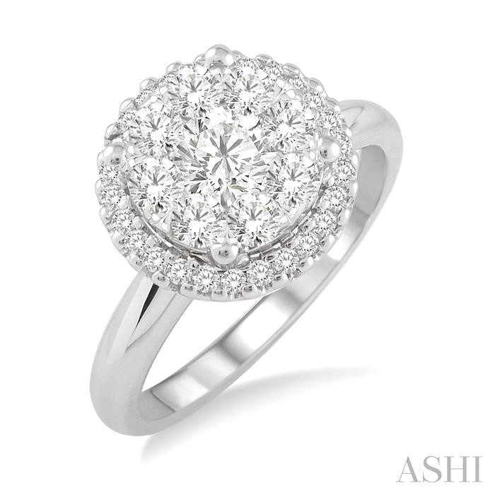LOVEBRIGHT ESSENTIAL DIAMOND ENGAGEMENT RING