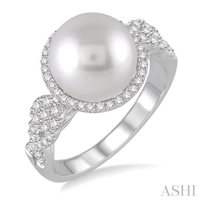 PEARL & DIAMOND FASHION RING