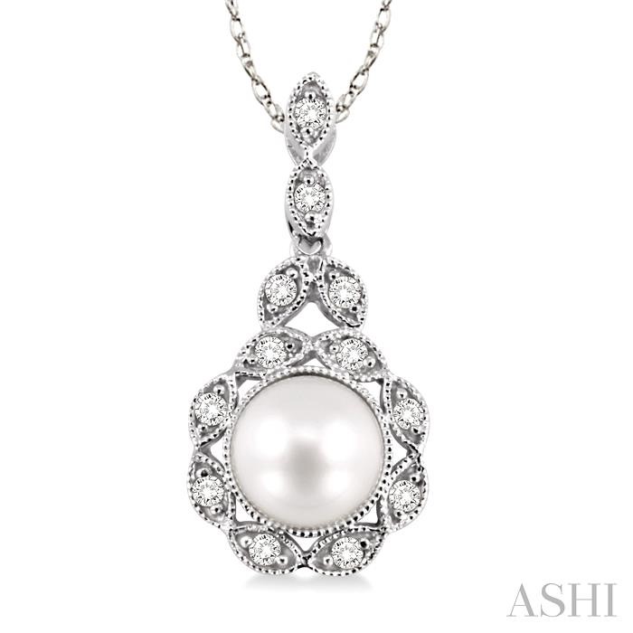 PEARL & DIAMOND FASHION PENDANT
